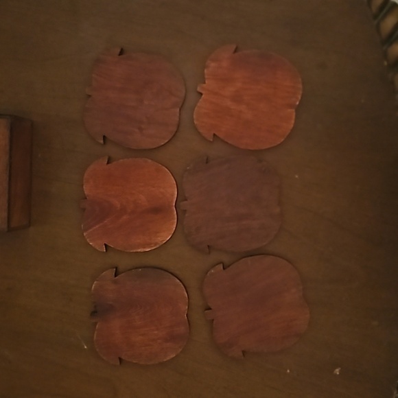 Vintage 1960s Set of Six Mother of Pearl Japanese Lady Floral Coaster Set - Picture 15 of 15